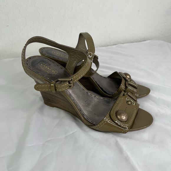 Coach Beale ankle strap Wedge Sandals Size 9.5 Patent Leather Green Chic, casual - Picture 1 of 8